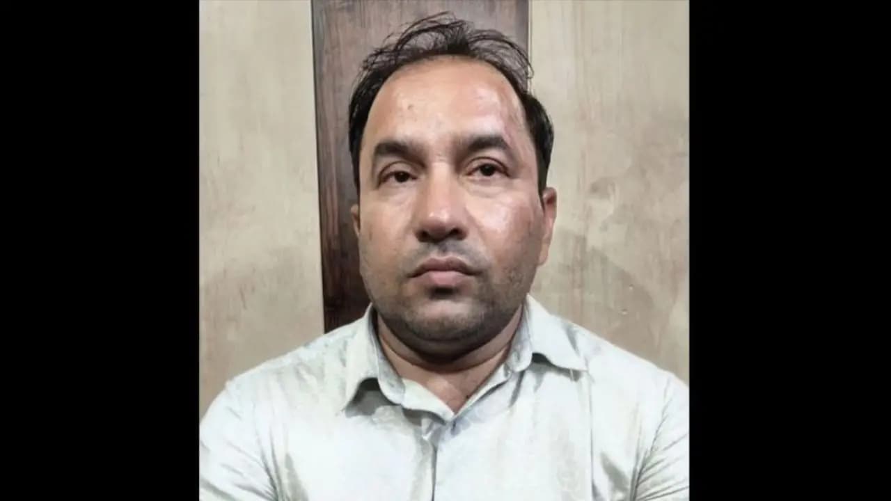  Lucknow University Professor Arrested for Indecent Proposal to Girl Student and Luring with Leaked NEET Exam Question Paper