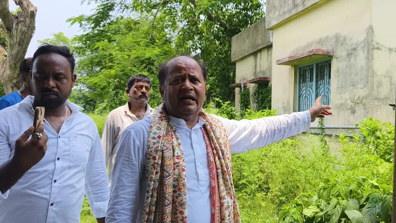 BJP MLA stunned after seeing the poor condition of health centre in Hooghly