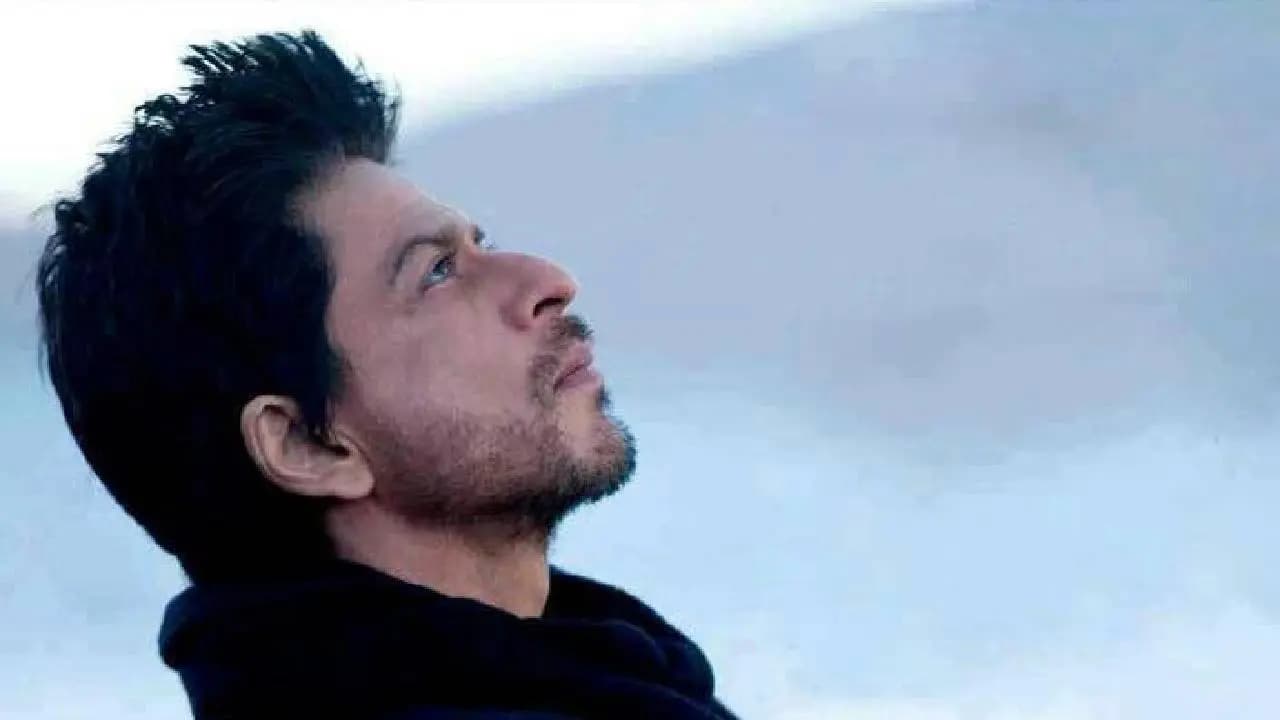 Shah Rukh Khan s Heartbreaking Gesture for His Pet Dog Leaves Fans Emotional