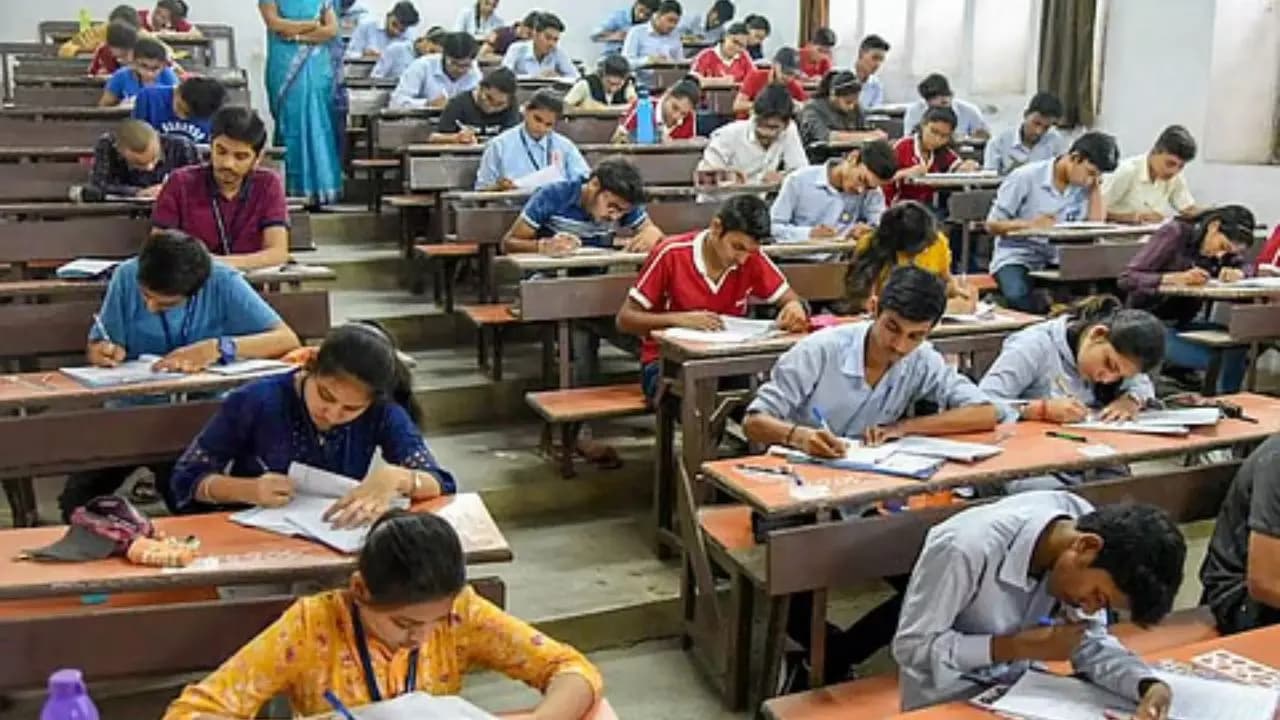 Another Expert Nabbed by CBI in NEET-UG Paper Leak Scandal  Physics Paper was Also Leaked