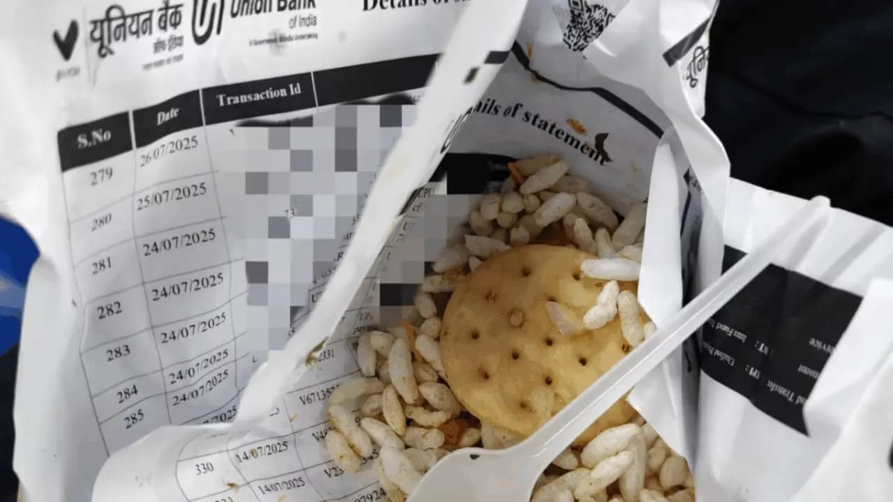 Man shocked after bhelpuri served in someone s bank statement