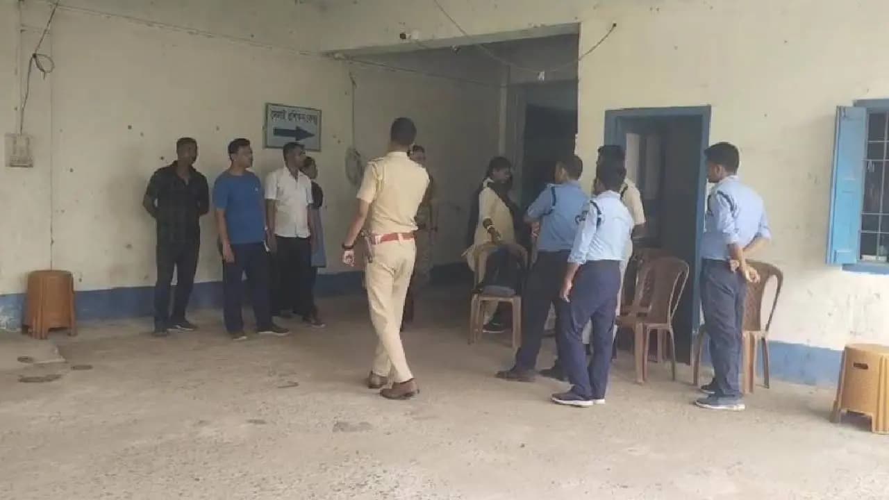 Malda Sets Up Holding Centre 9 Suspected Bangladeshi Nationals Detained