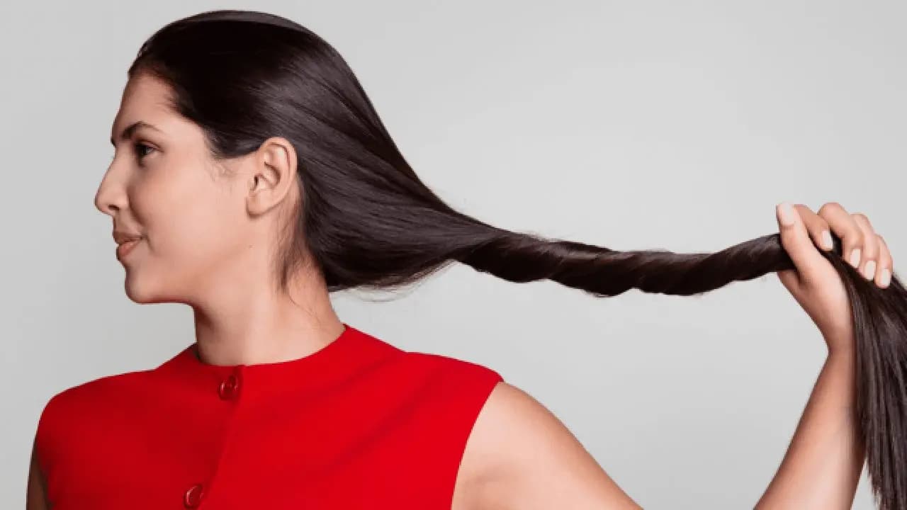 Homemade Curry Leaves and Methi Hair Pack for Fast Hair Growth and Controlling Hair Fall
