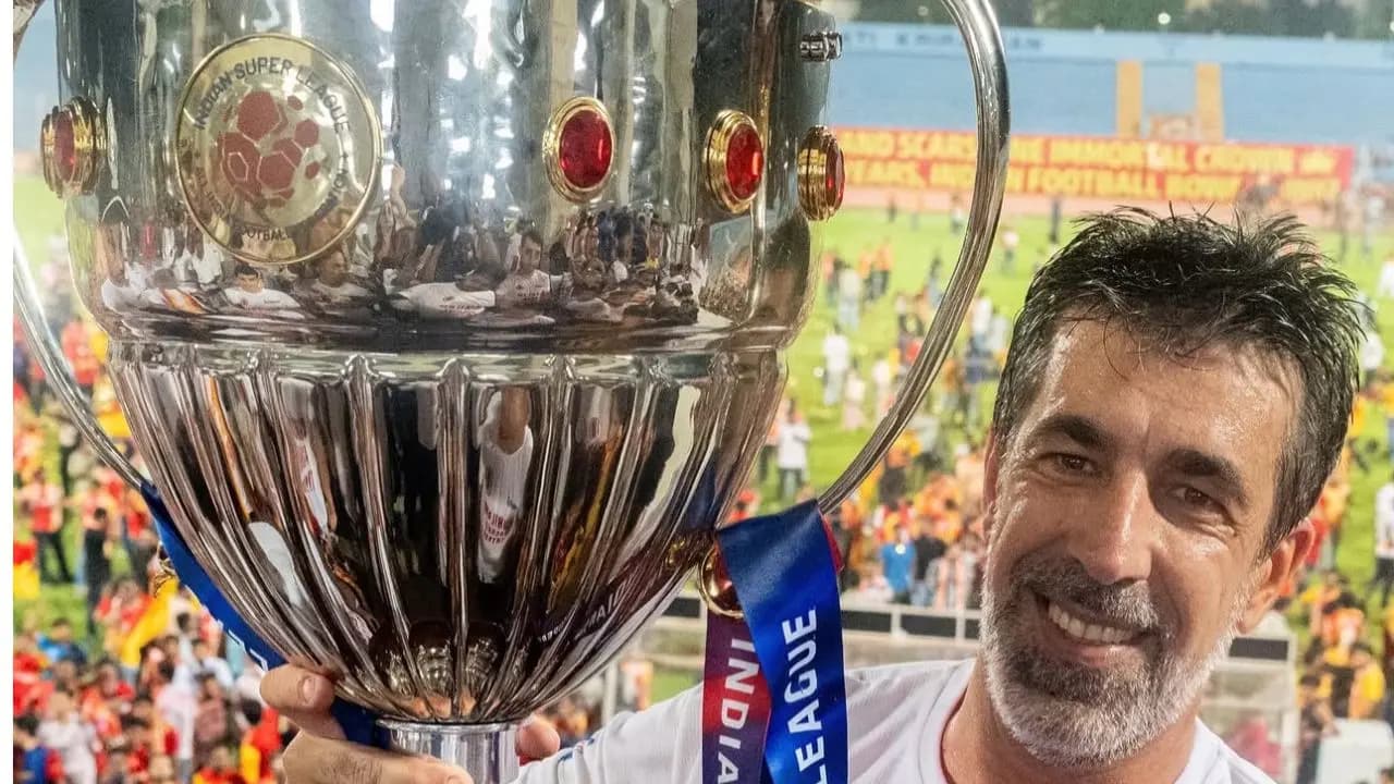 Oscar Bruzon becomes only the third East Bengal foreign coach to reach 25 wins as the head coach of the club 