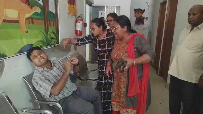 Staff of Howrah Children Hospital beaten by women over misbehaviour