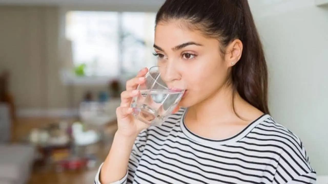 Cold Water Side Effects: Drinking Chilled Water in Summer Can Lower Heart Rate, Warn Doctors