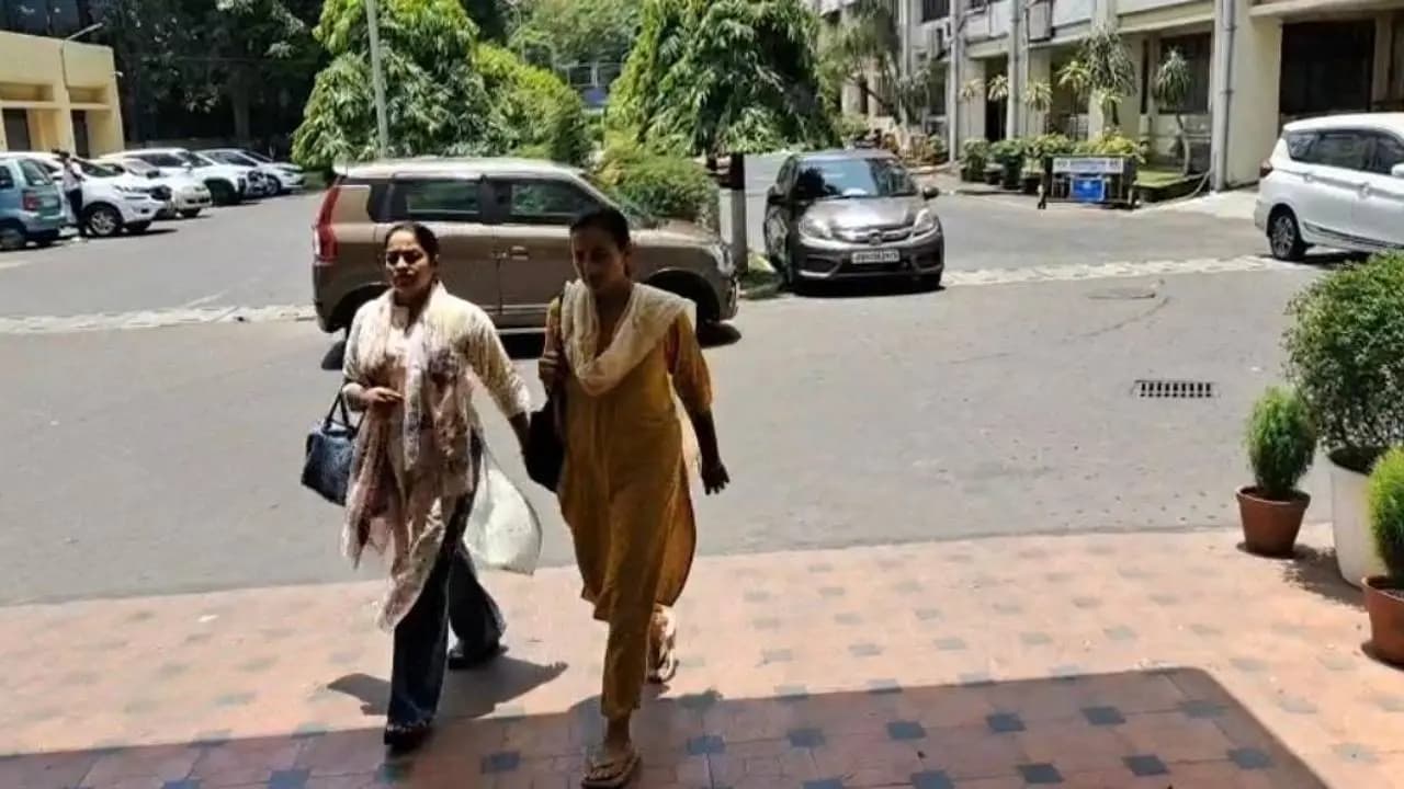 Rajkumar Singh's daughter Menka appears before ED office
