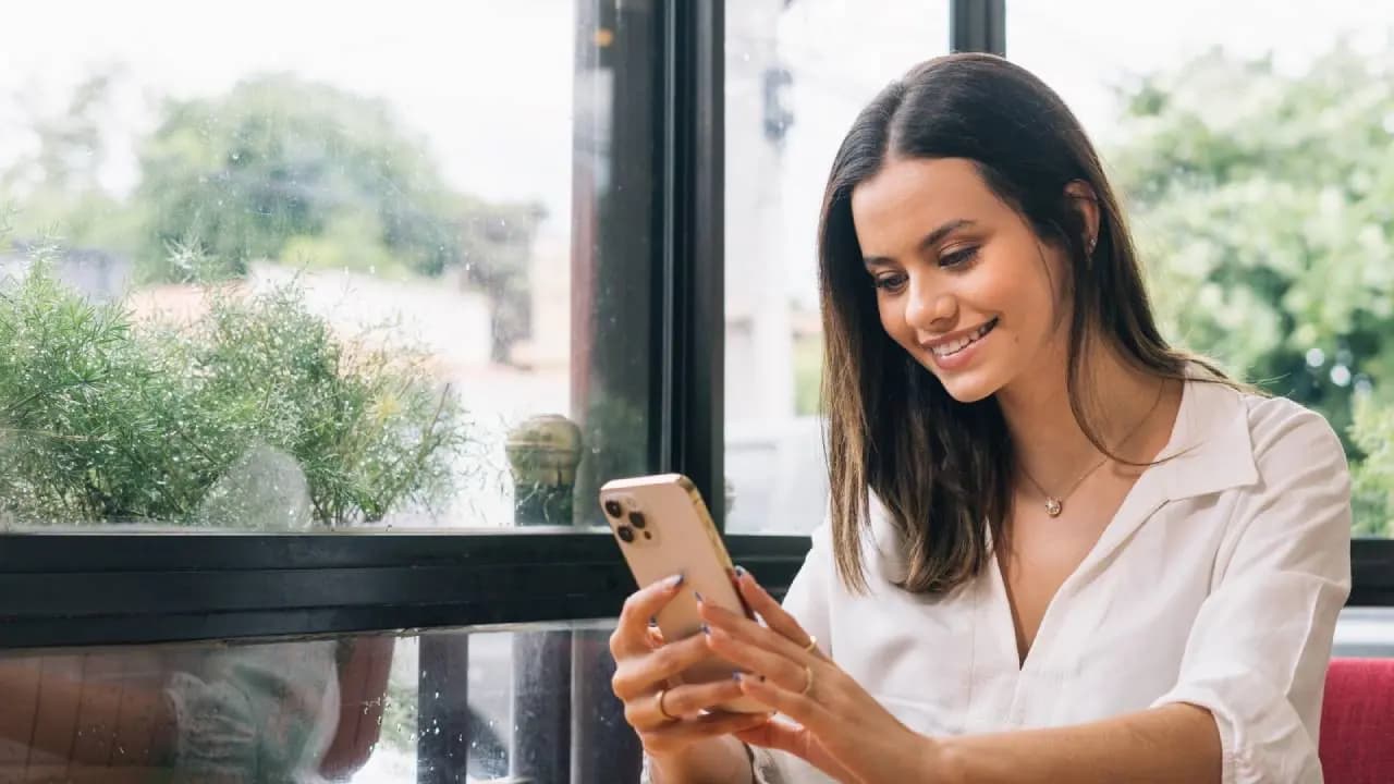 Sell Old Smartphone Safely: 7 Crucial Steps to Protect Data and Get Best Price