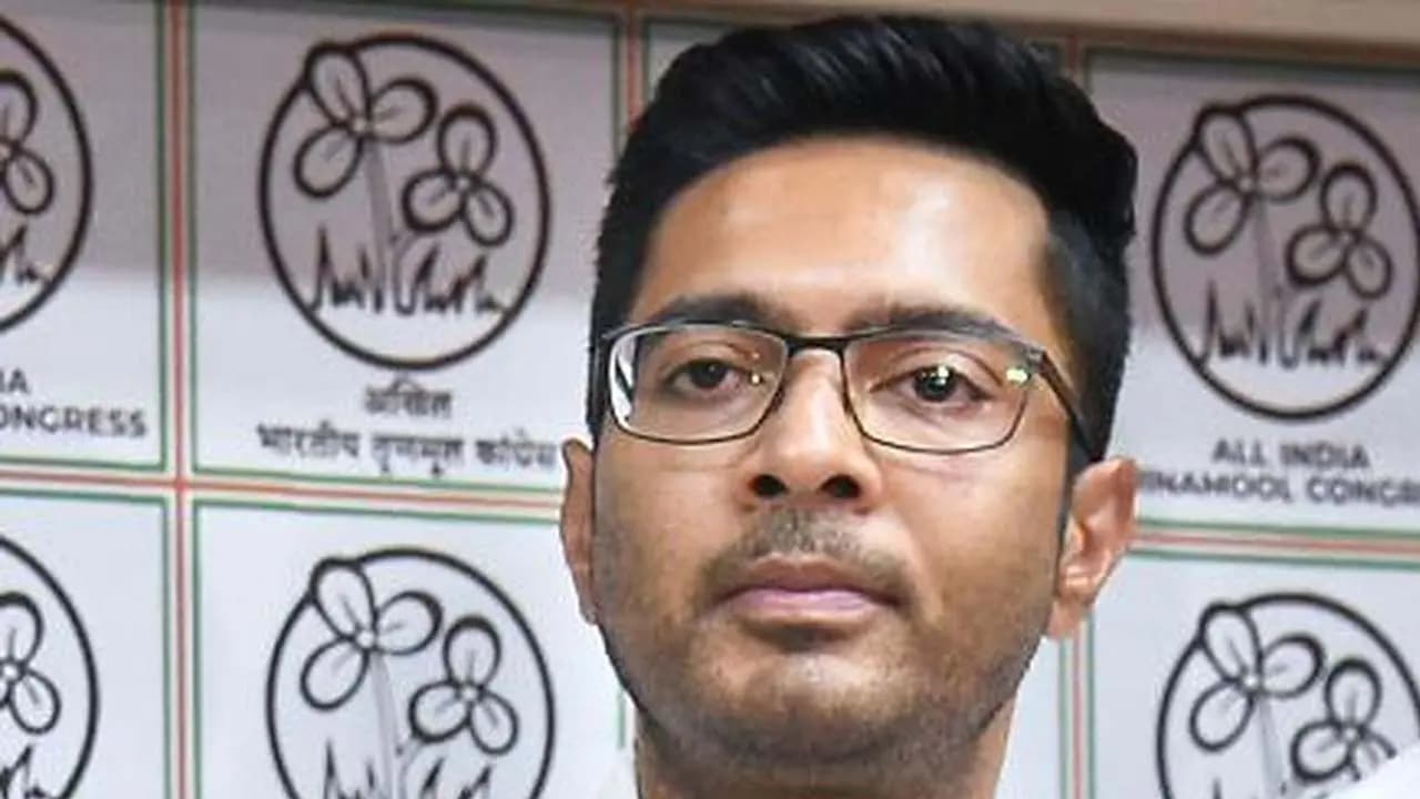 What was Abhishek Banerjees reaction upon hearing that the CID was at his home