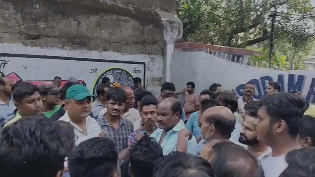 Labor unrest at the Keshoram Rayon Factory in Kuntighat Hooghly