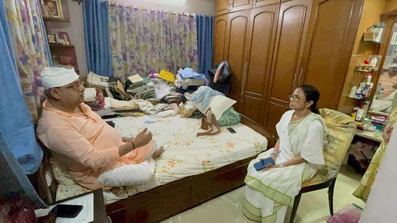 Mamata Banerjee Reaches Out After Kalyan Banerjee Comes Under Attack on Street