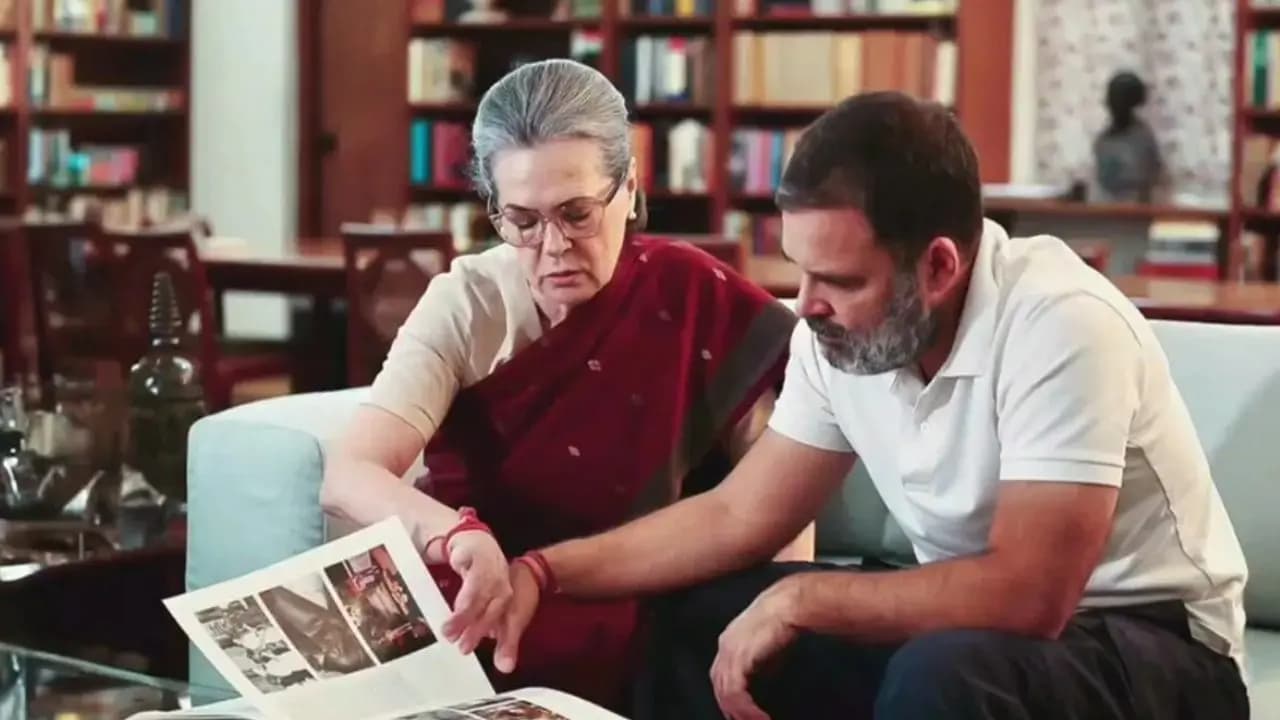 gandhi family helped modi consolidate power says historian ramachandra guha