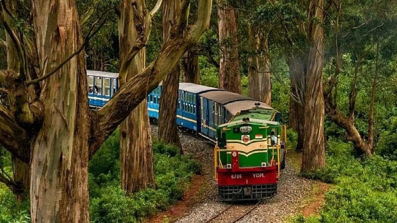 India Slowest Train 