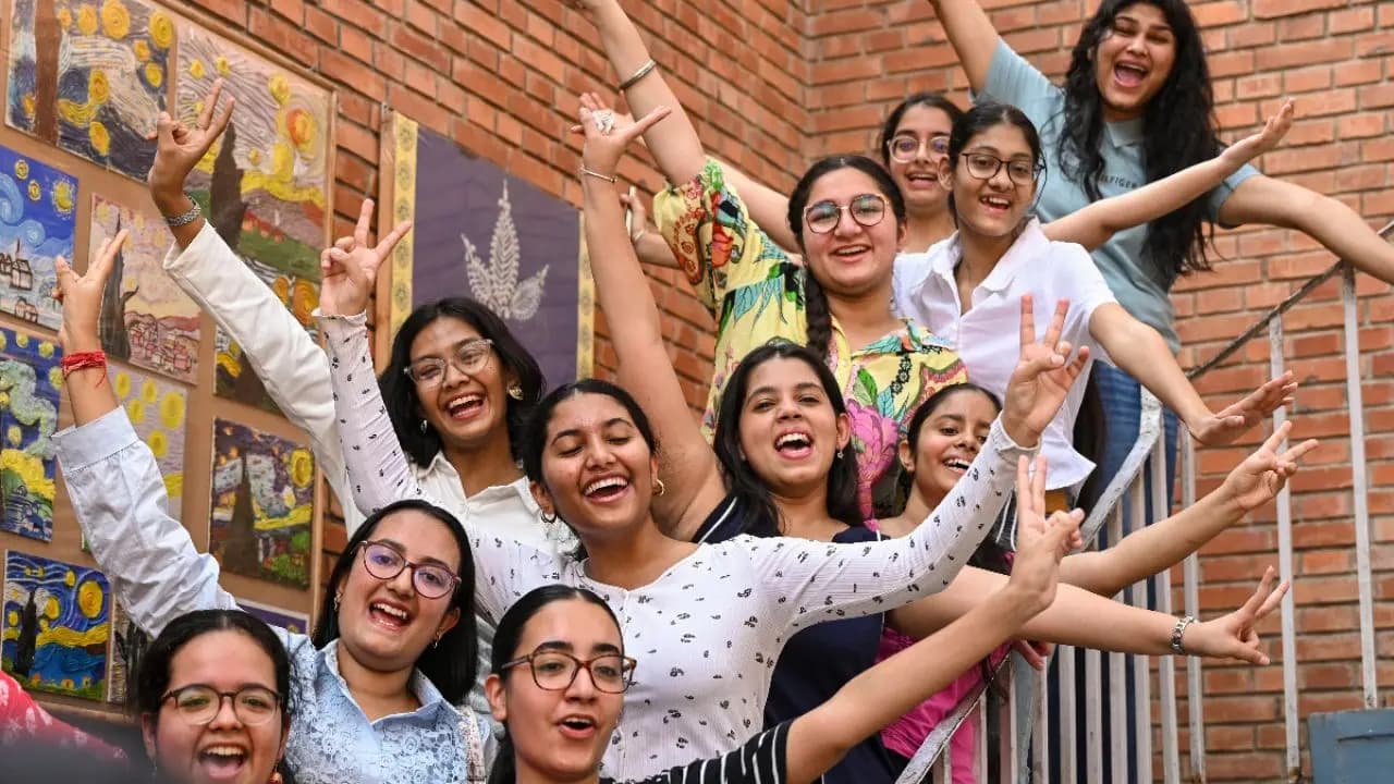 For the first time more than 10000 female students have qualified in the JEE Advanced 2026 