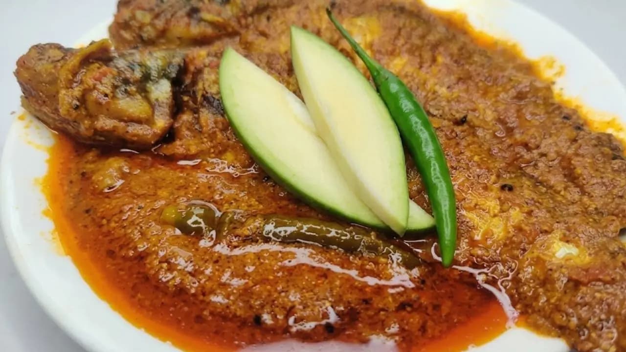Aam pabda recipe: Know how to cook this fish with raw mango in this summer