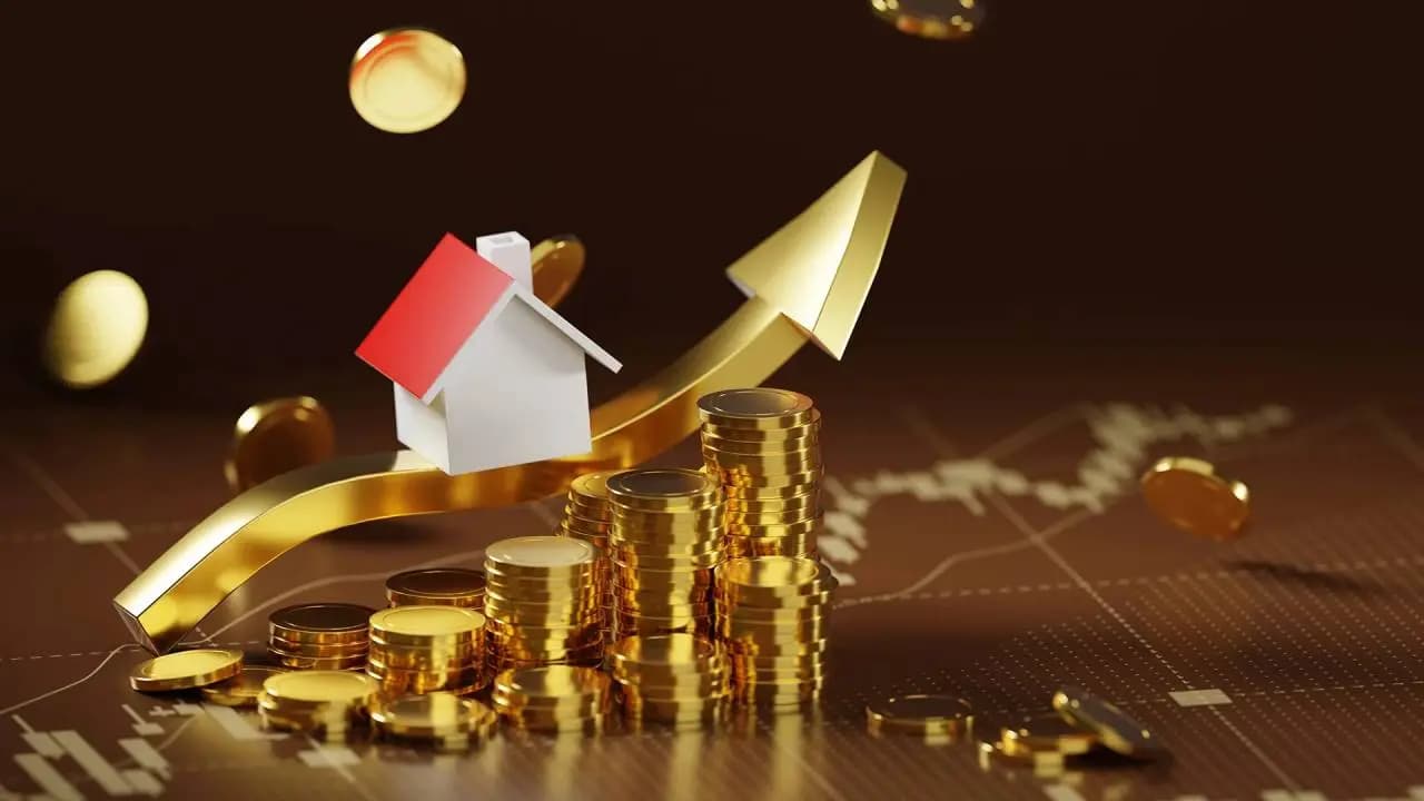 Gold vs FD vs Real estate: Where should one really invest when the rupee is weakening