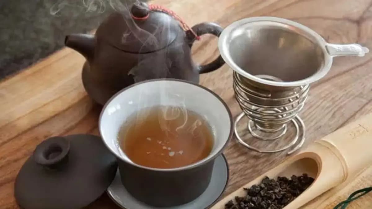 oolong tea works like magic to control diabetes blood pressure helps to reduce weight and has many health benefits lif