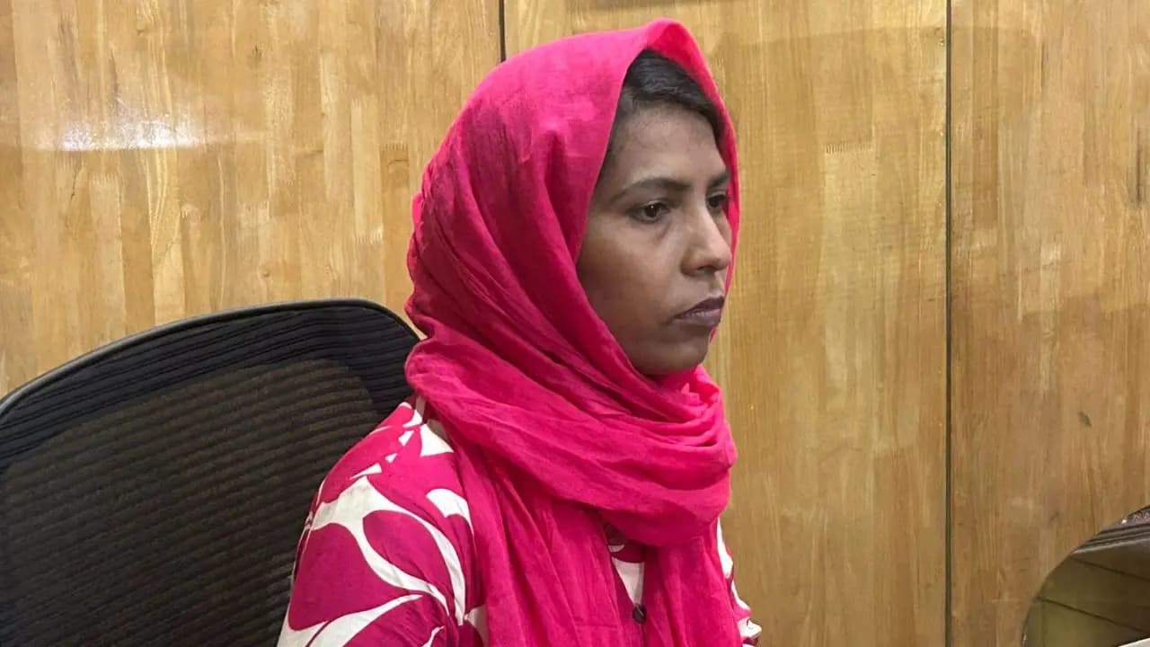 Surrender of Pushpa: Maoist militant organization leader Pushpa surrenders to Kolkata police