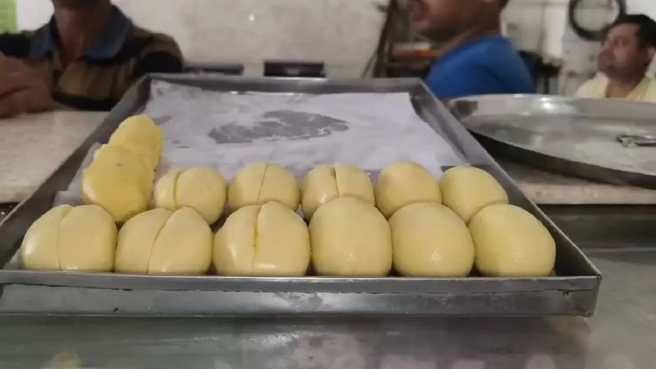 Jamai Sasthi Special Sweets: New Egg Sandesh Selling In This Shop For Jamai Sasthi 