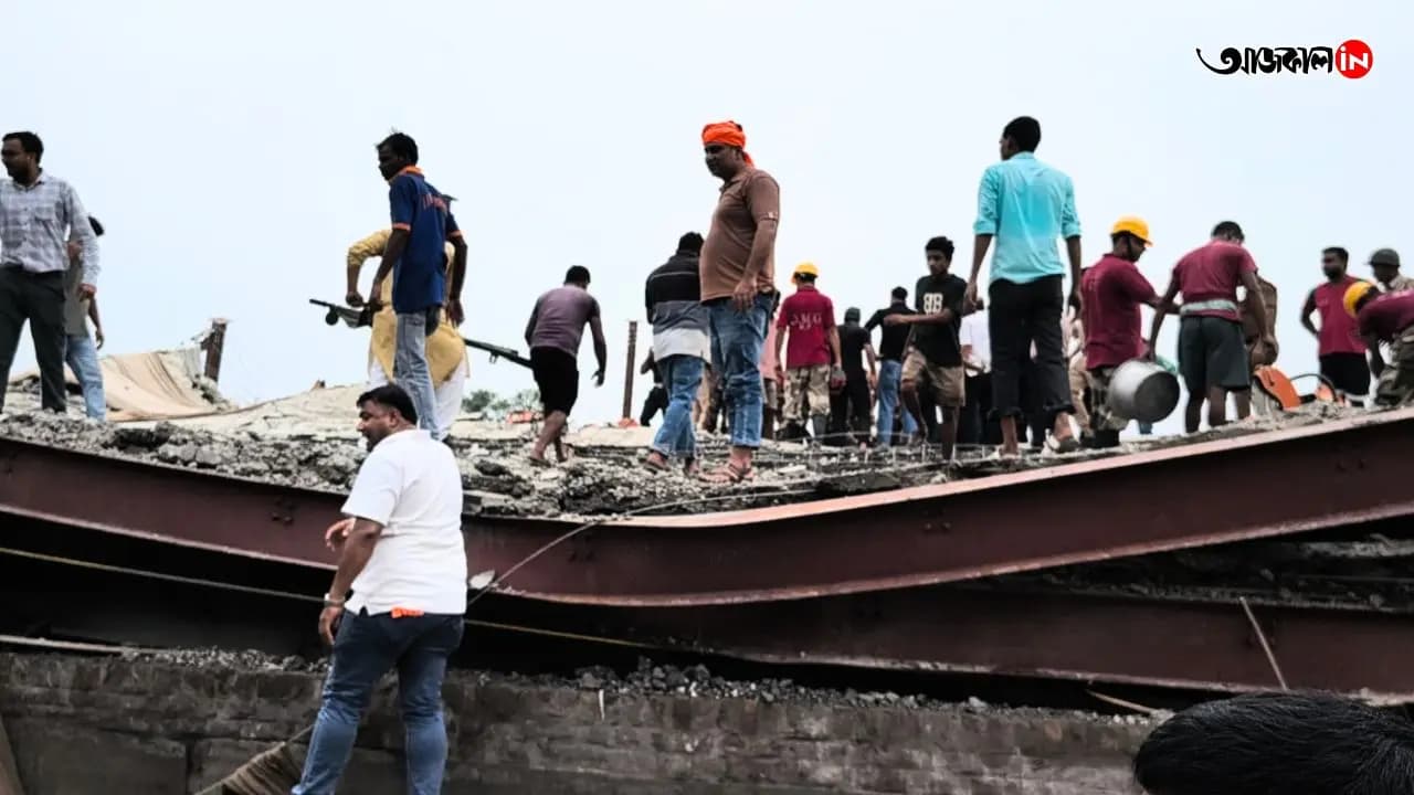 Taratala factory collapse Big Update: kolkata factory collapses under construction shed of a factory in Taratala Many injured and some feared trapped