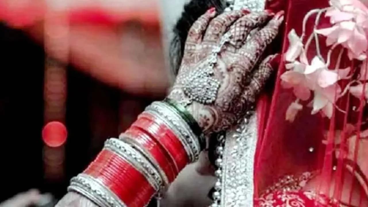 At Chhattisgarh groom arrives heavily drunk for wedding bride calls off marriage