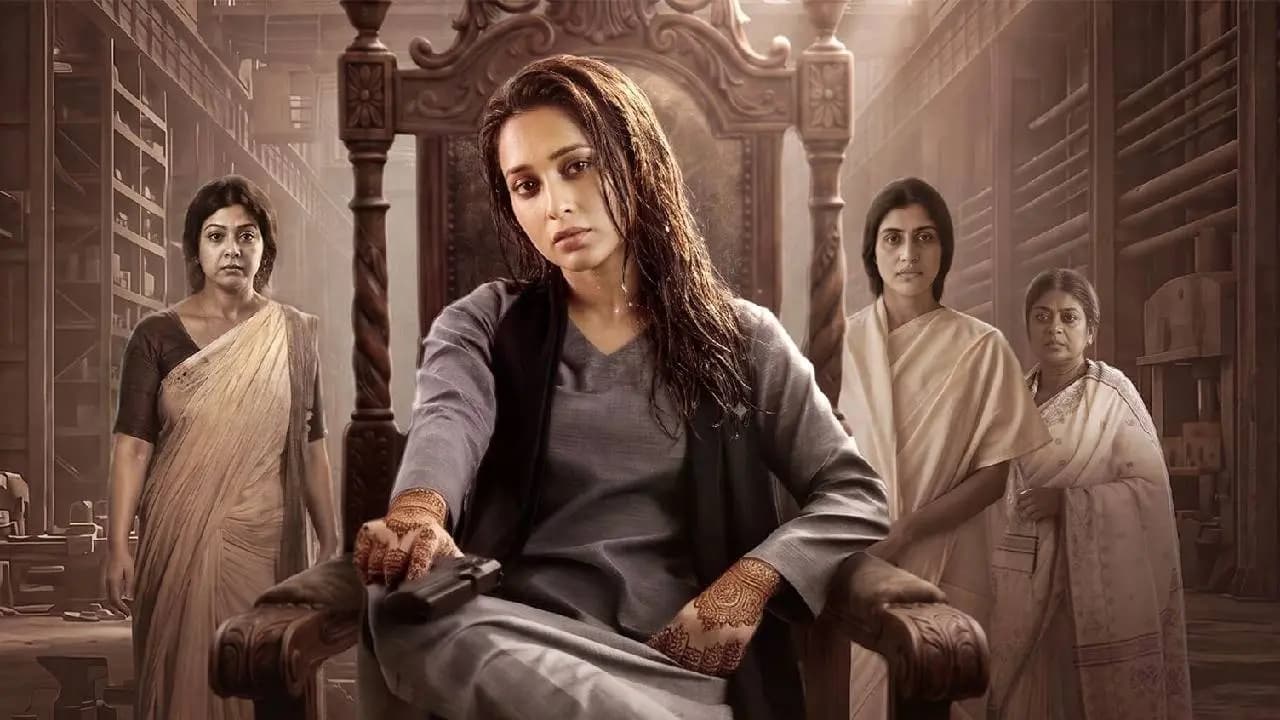 Review of Hoichoi series Queen starring Mimi Chakraborty Payal De Baisakhi Marjit Debjani Singha Durbar Sharma 