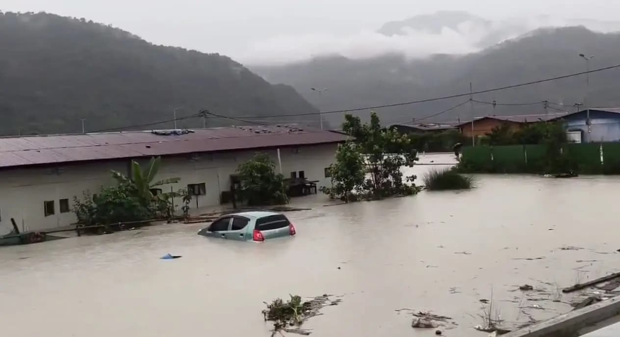North Bengal Flood Alipurduar inundated by mountain runoff from Bhutan and incessant rain normal life brought to a standstill