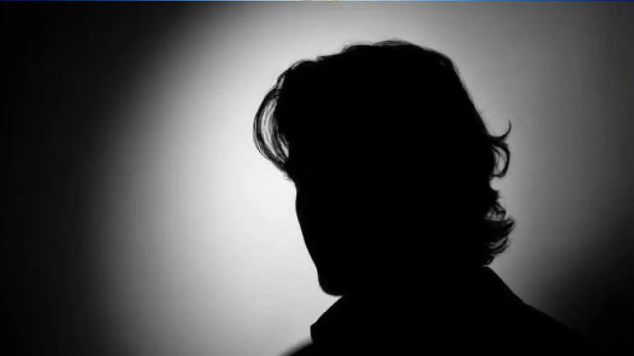bollywood actor alleges Filmmaker threatened after he demanded payment