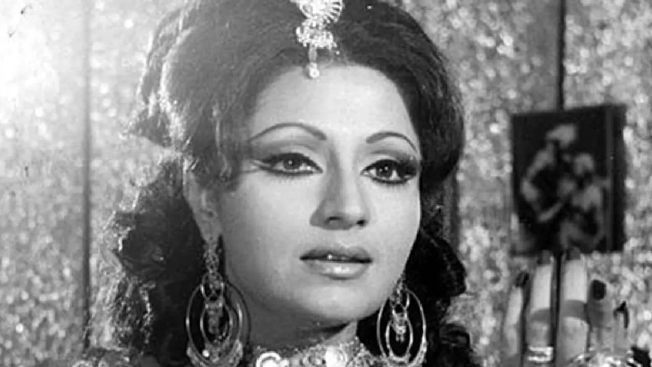 Bindu on Refusing Bikini Scene in Yash Chopra s Joshila: How the Director Saved the Shoot