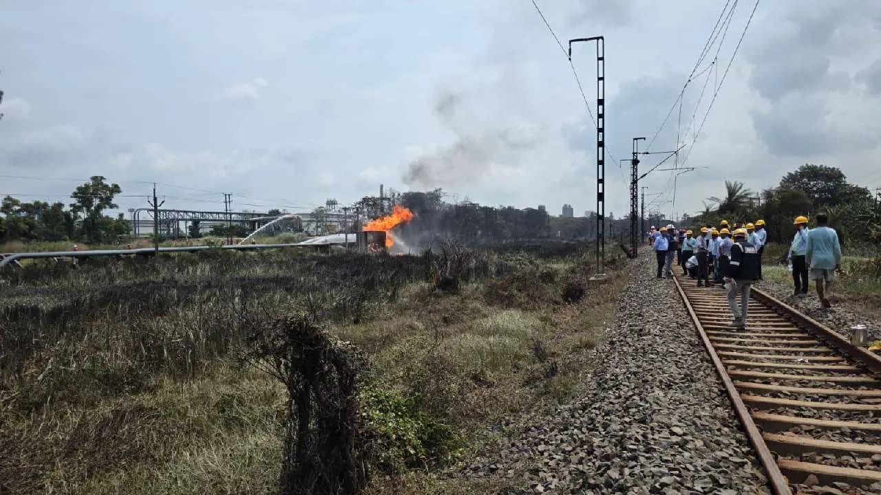 Massive Fire Breaks Out at Haldia Petrochemicals Train Services Disrupted: Check Which Trains Are Cancelled