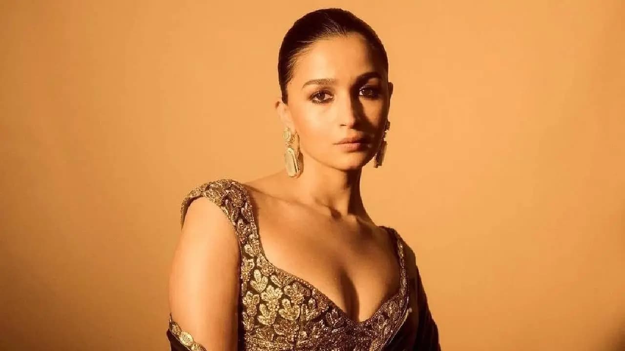 Alpha Actress: Alia Bhatt s Savage Reply to Fan Teasing Her Over President Meme