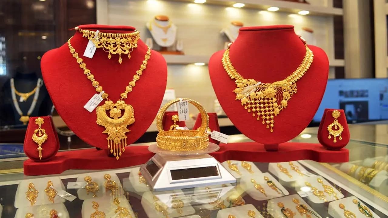 Gold Price Big Jump Today: Check 22 and 24 carat gold price across India on July 3