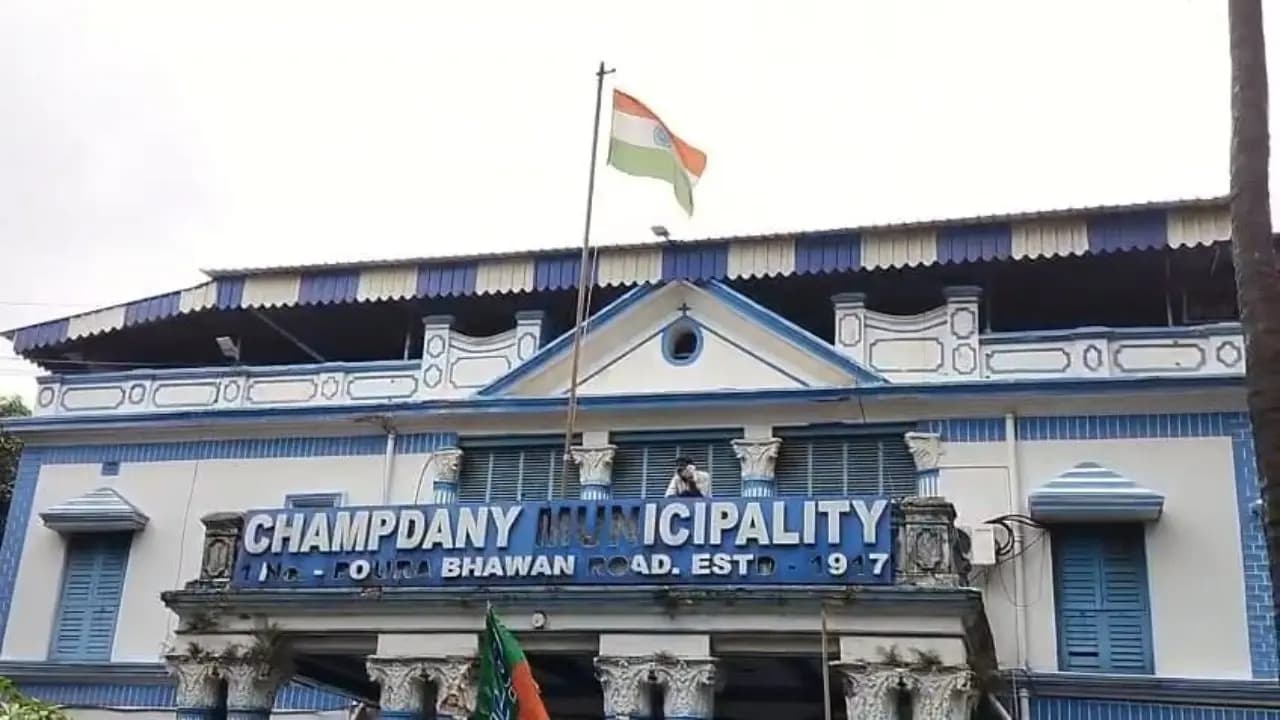 Uncertainty in Dankuni Municipality as several councillor and municipality chairman resigned