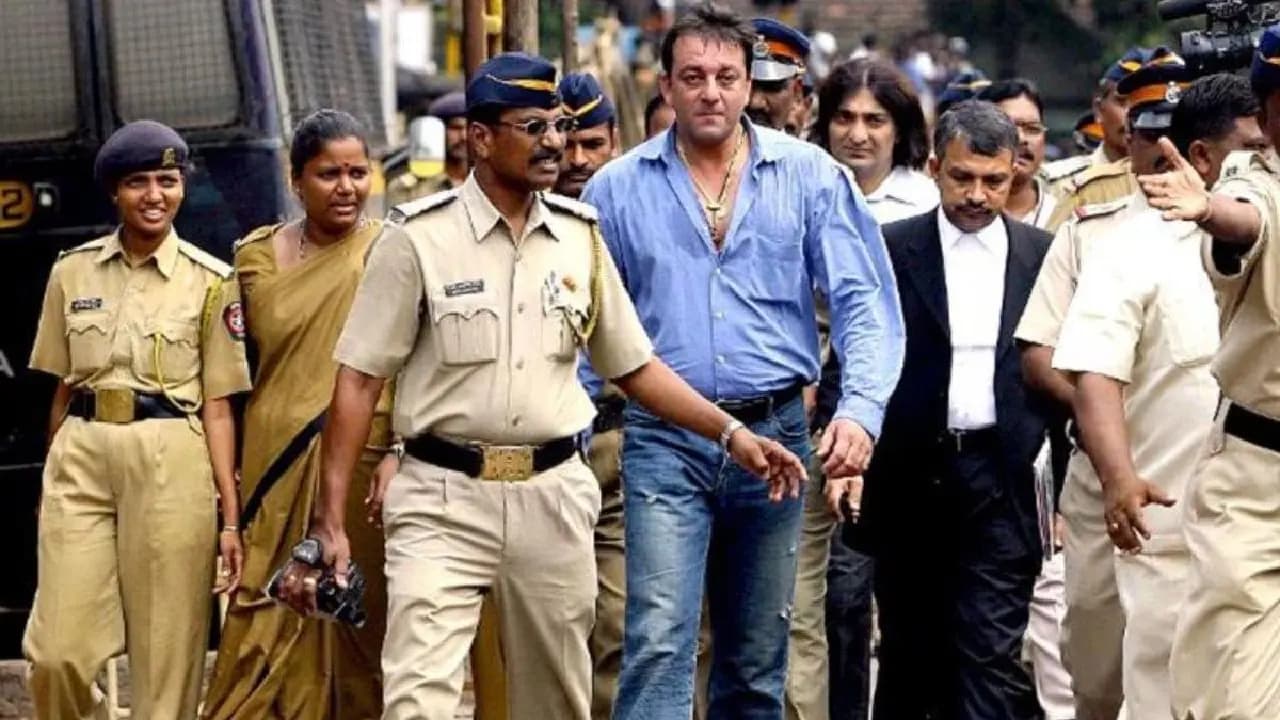 Ujjwal Nikam Says Sanjay Dutt Was Not a Terrorist But His One Phone Call Could Have Prevented 1993 Mumbai Blasts