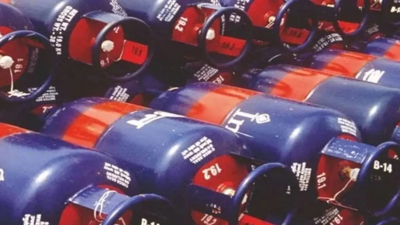 LPG Price Big Update: Check Domestic And Commercial Gas Cylinder Rates In Kolkata Delhi Mumbai Chennai On July 14