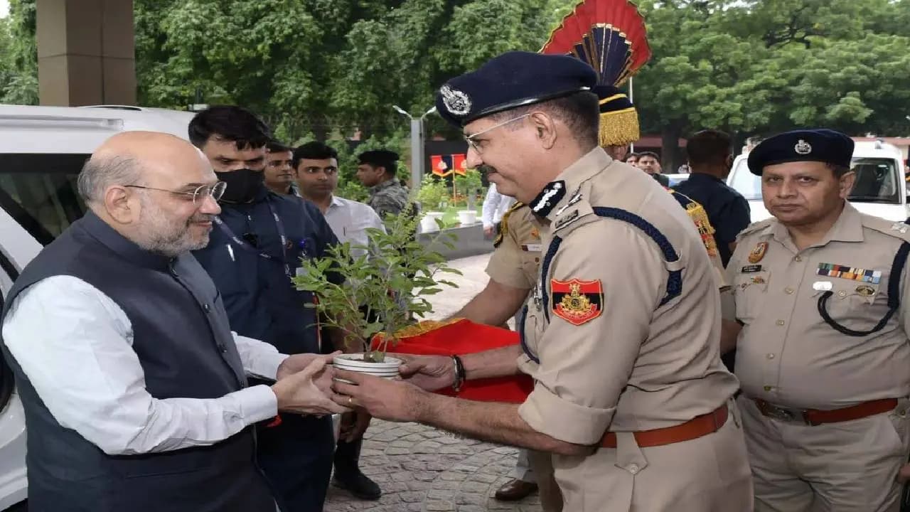 amit shah in town police is active on law and order situation 