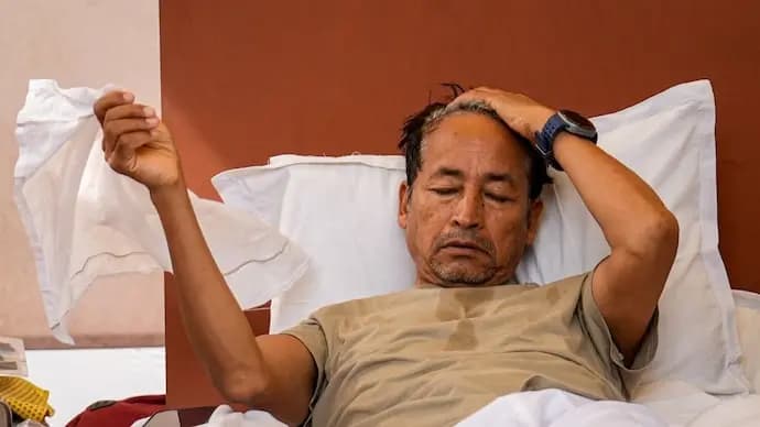 Activist sonam wangchuk admitted to hospital by delhi police