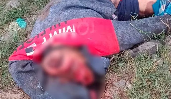 deadbody found near railgate in samshergunj