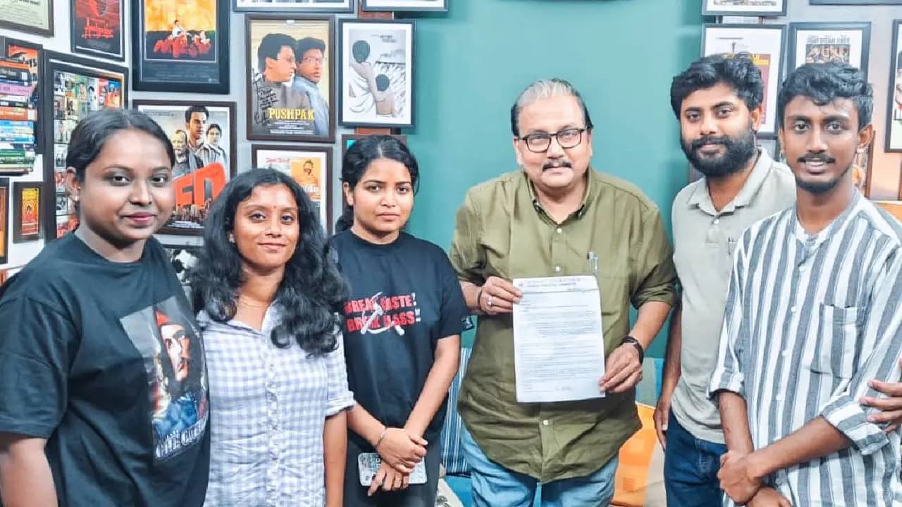Sfi gives letter to Rajya Sabha MP