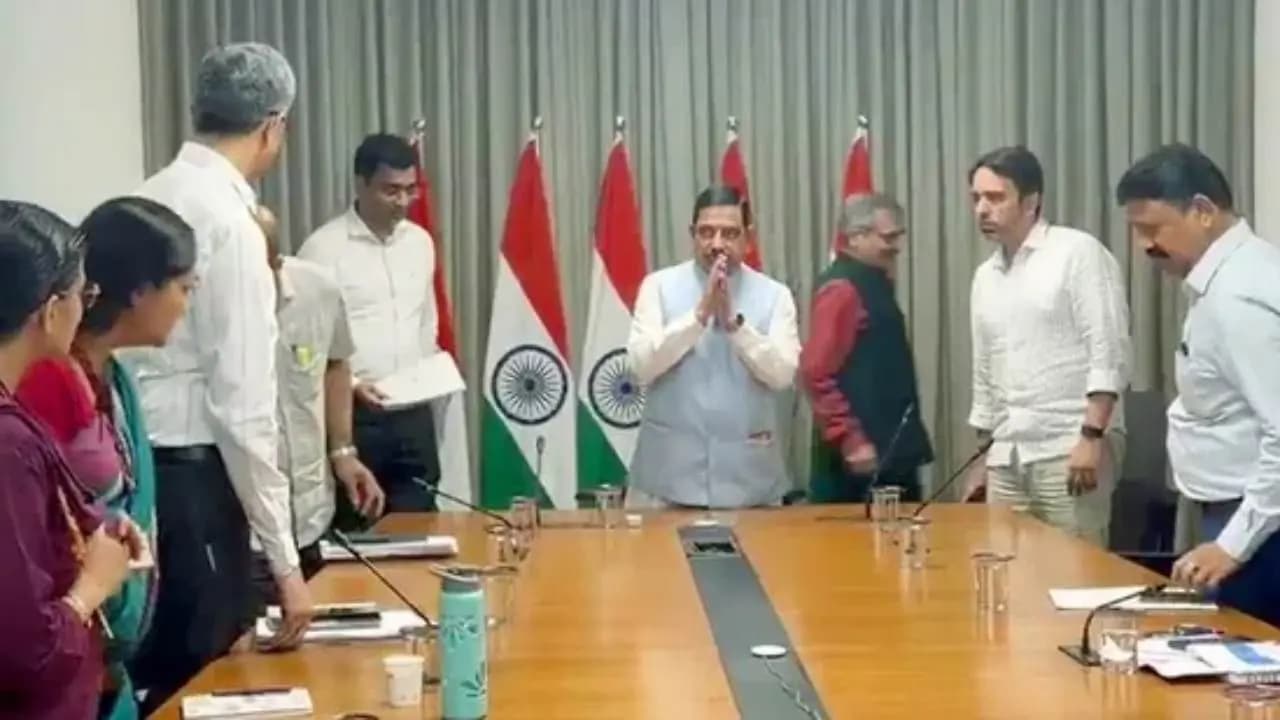 What is the first priority as the country's Education Minister? Joshi aims to open up new horizons for students, thereby honoring the Prime Minister's trust