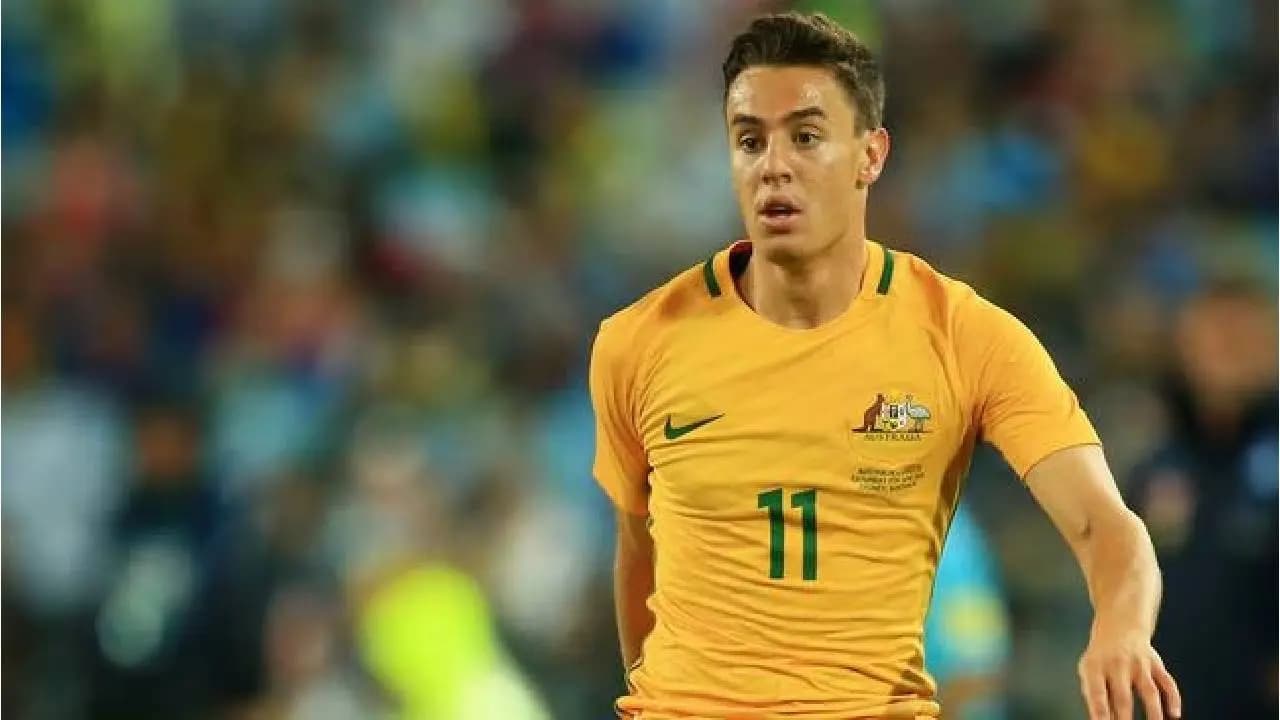 Australian National Team attacker Chris Ikonomidis has signed a 2 year contract to East Bengal 