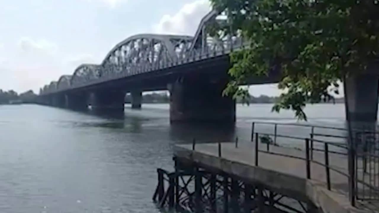 Bally Bridge closed for 45 days starting today! Buses and lorries to be diverted; daily commuters fear hardship 
