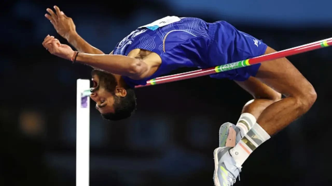 Sarvesh Kushare missed out on a gold medal as Jamaicas Romaine Beckford cleared 2.25 metre with his first attempt in CWG 2026