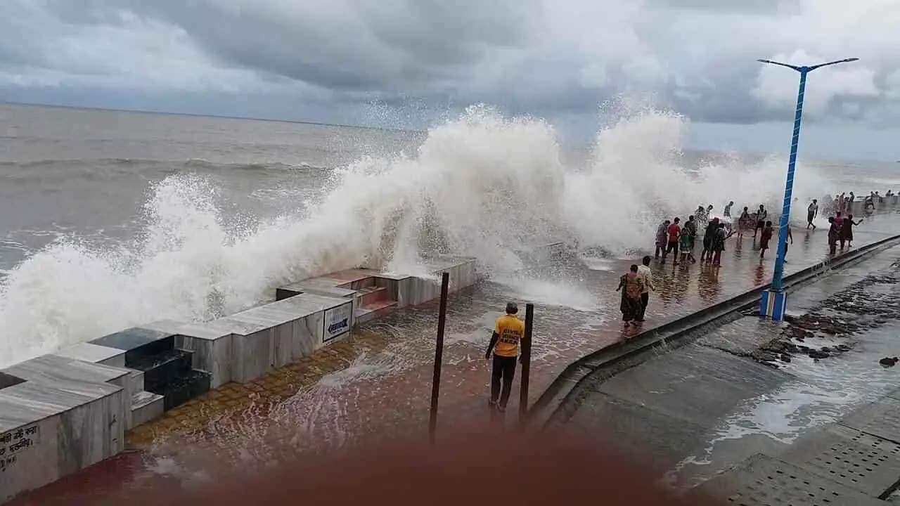 Alert in Digha: The administration is maintaining strict surveillance on entering the water at Digha, and a ban on fishing remains in effect until Friday