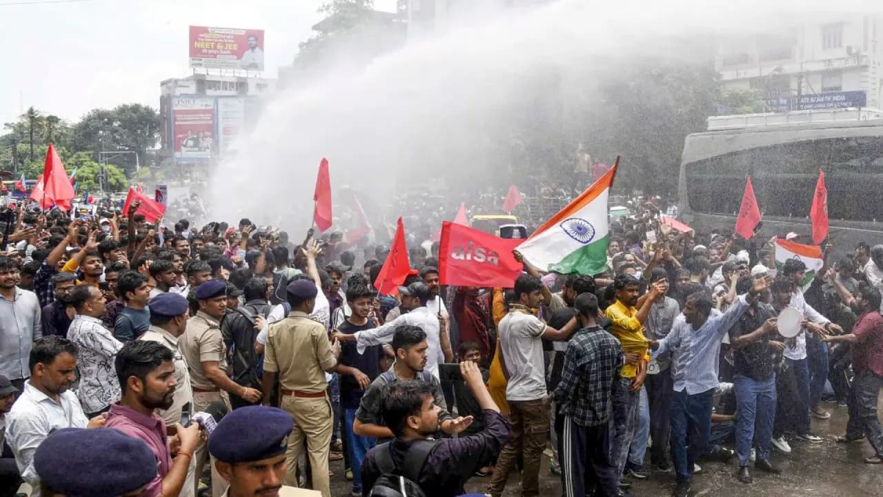 NEET Protest Unrest in Dharmatala: West Bengal government withdrew the suo moto case all accused granted bail