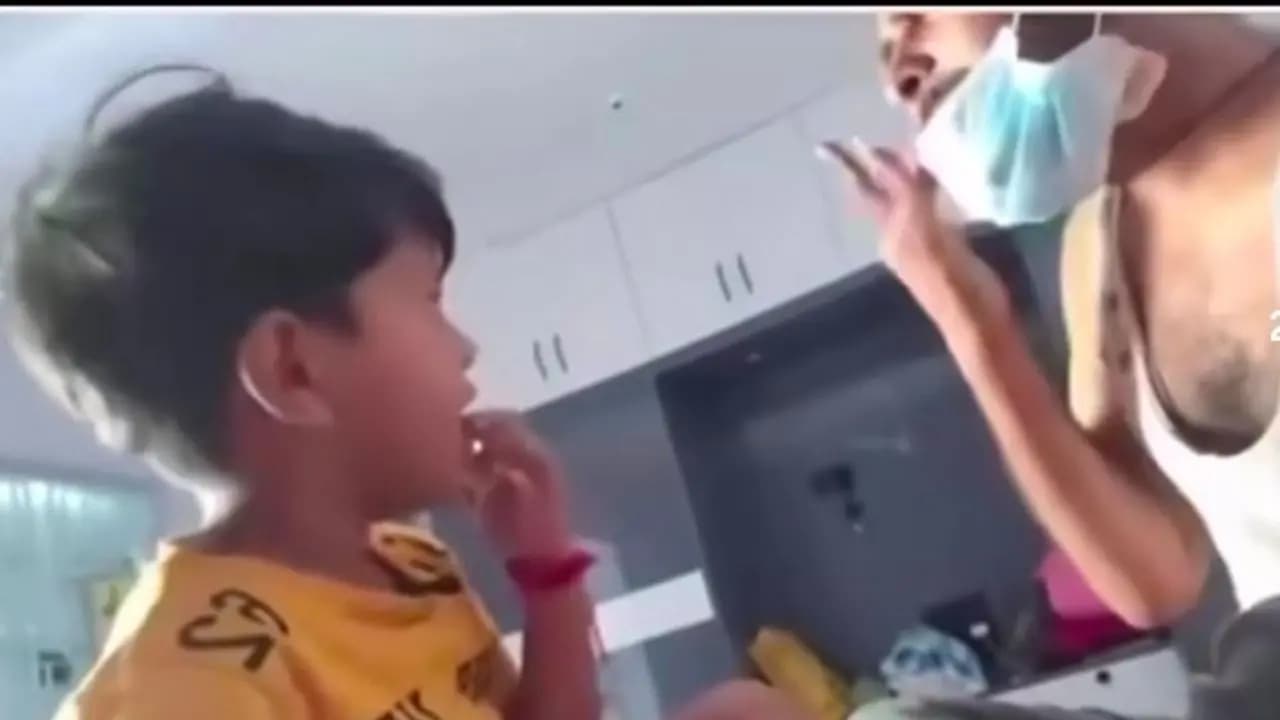 Viral: a dying father urged his little son not to cry after his death asked him to be strong netizens are crying watching this video 