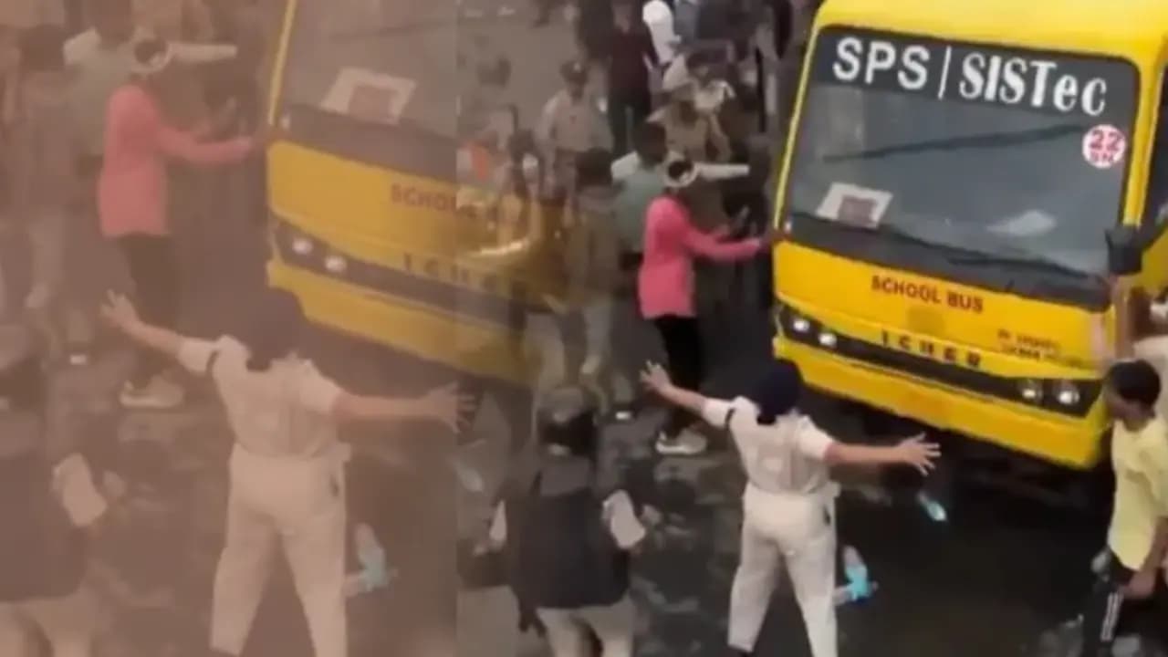 Lady Singham Stood In Front Of Moving Bus in bhopal here what she says