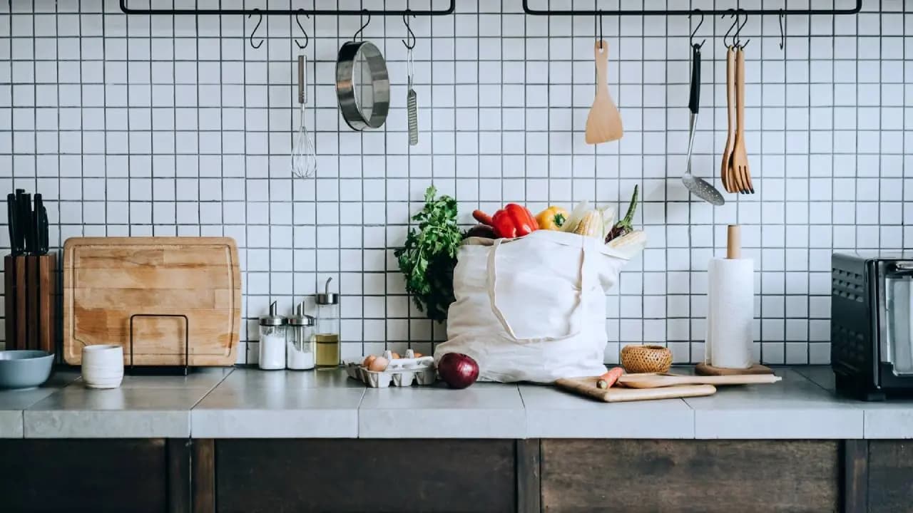 3 Kitchen Items You Must Replace Regularly to Avoid Health Risks