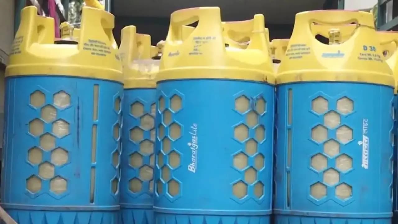 10Kg LPG Cylinders Delivery: No More Hassle of Lifting Heavy LPG Cylinders As BPCL Launches 10kg BharatGas Lite ZIP with Modern Features