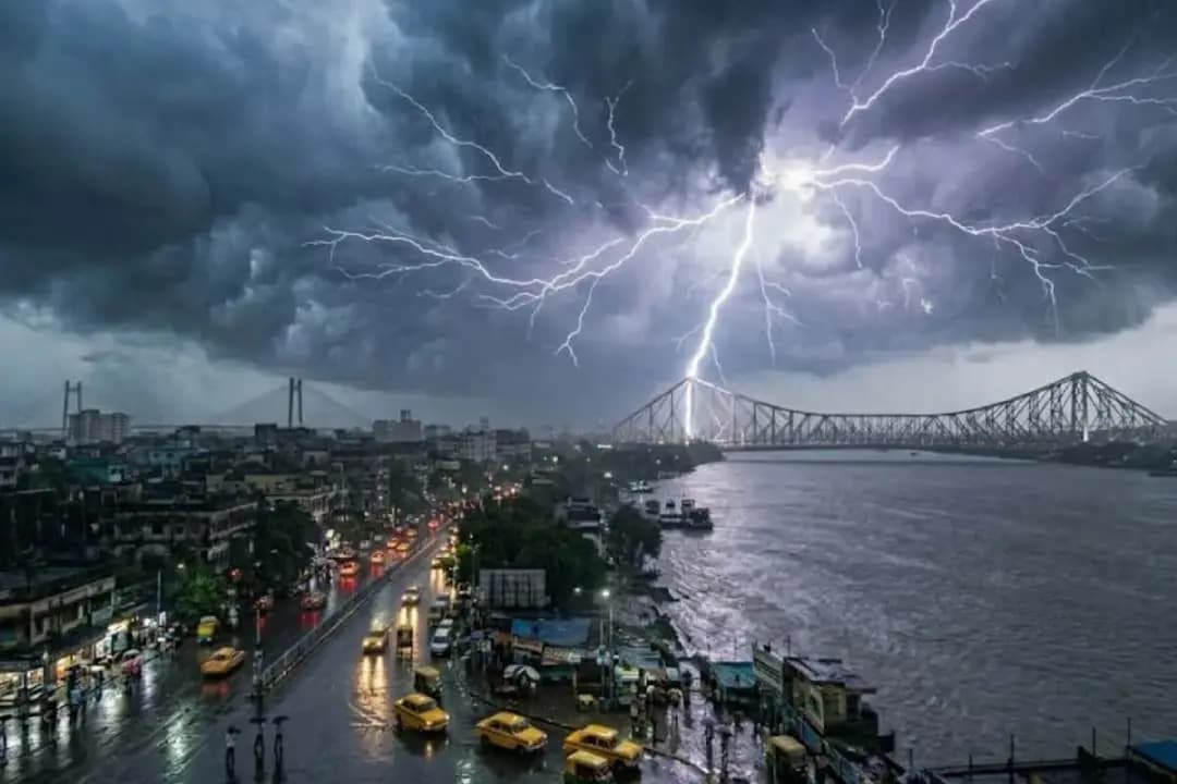 IMD Kolkata Update: Severe lightning strikes wreak havoc in Howrah, 3 dead, 2 injured, a pall of gloom descends on the entire area